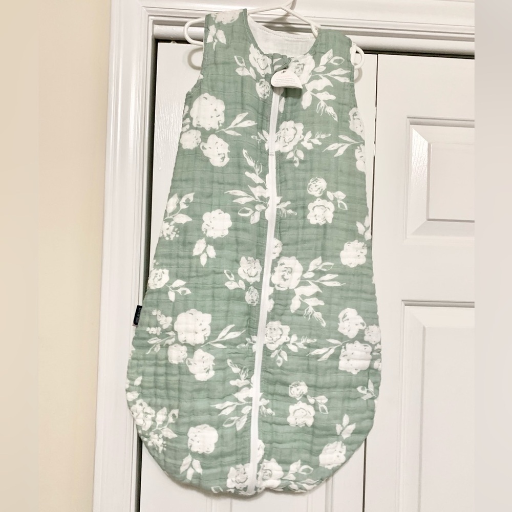Bebe Au Lait 100% Cotton Muslin Bedtime Sleeper Floral Green - Baby 6-12m NEW